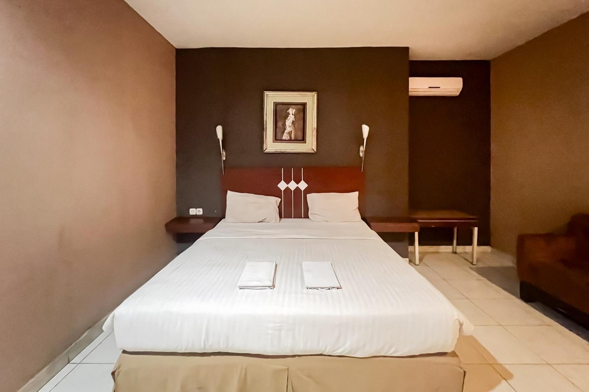 Urbanview Trisula Hotel Макасар Екстер'єр фото