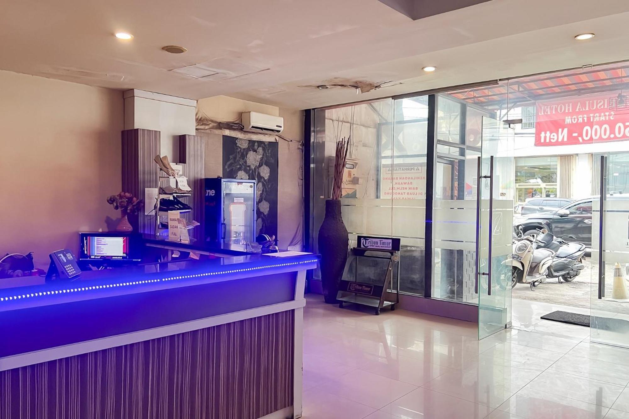 Urbanview Trisula Hotel Макасар Екстер'єр фото